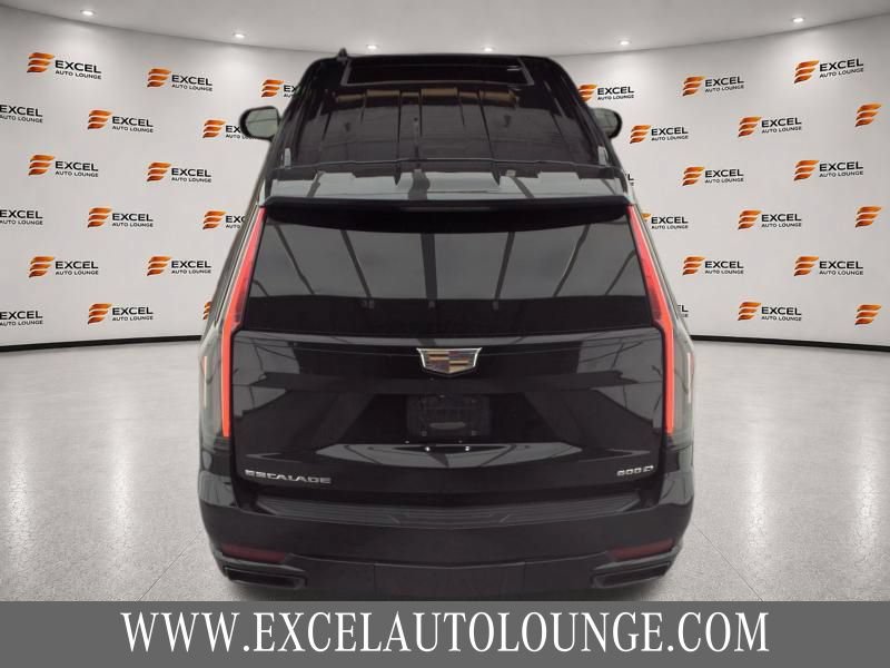 Used 2024 Cadillac Escalade ESV Sport AWD/4WD image 4