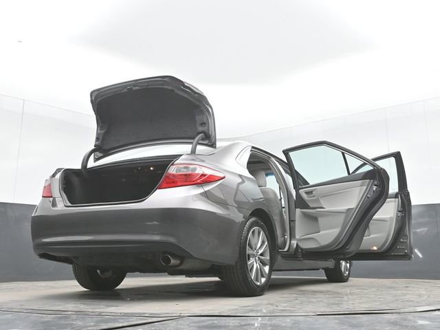 Used 2017 Toyota Camry XLE w/ Moonroof Package image 53