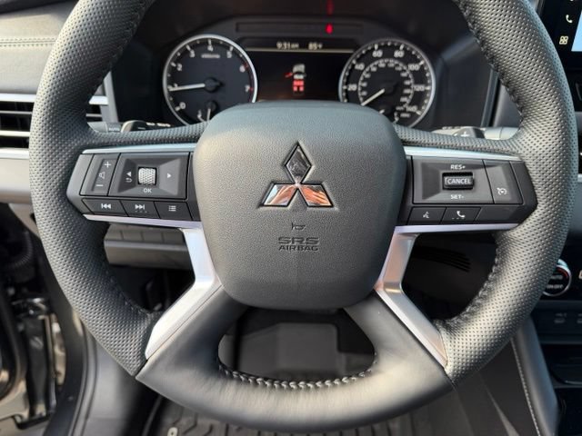 New 2026 Mitsubishi Outlander LE FWD image 27