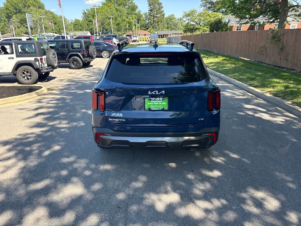 Used 2024 Kia Sorento X-Line EX AWD/4WD image 4