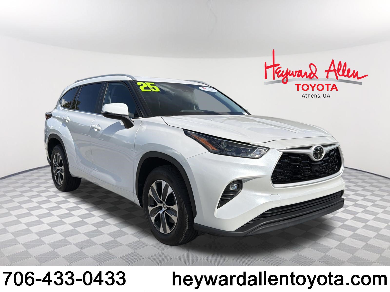 Certified 2025 Toyota Highlander XLE