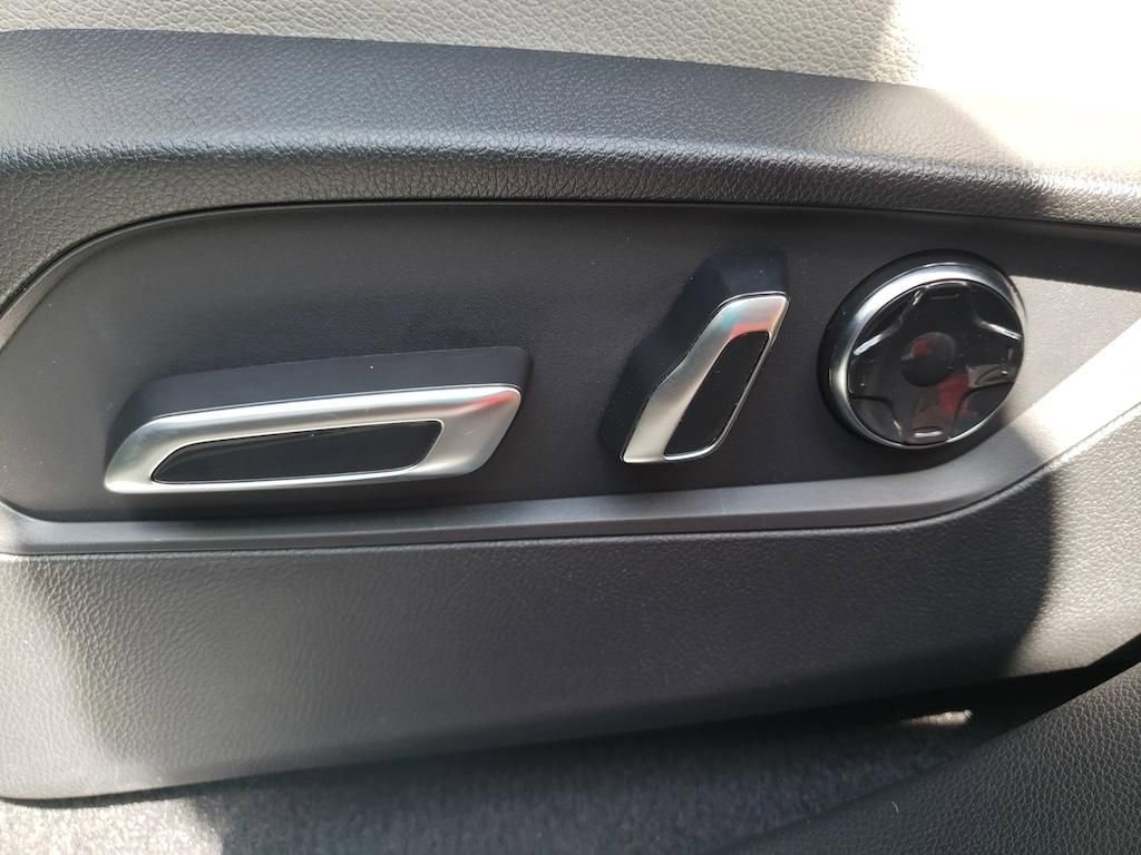 Certified 2025 Acura RDX SH-AWD image 18