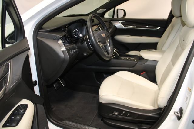 Certified 2024 Cadillac XT5 Sportv w/ Technology Package AWD/4WD image 7