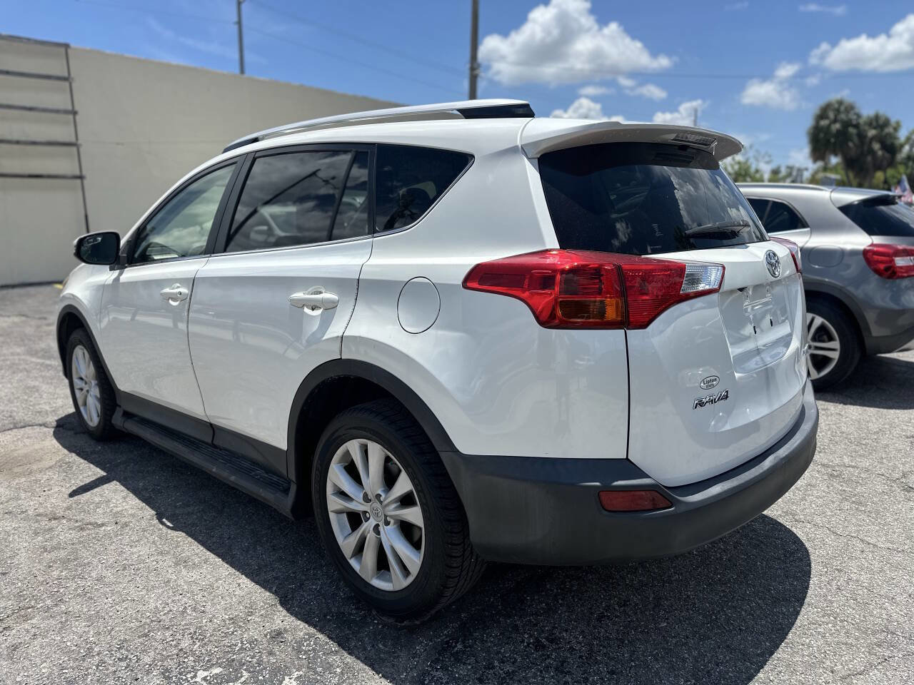 Used 2013 Toyota RAV4 Limited image 5