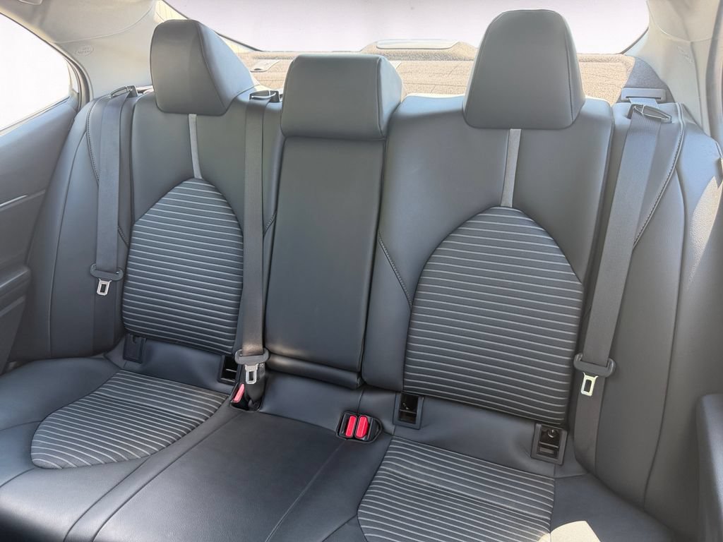 Used 2024 Toyota Camry SE FWD image 13
