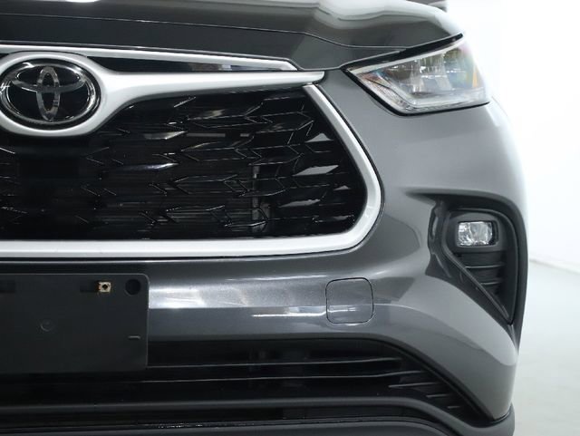 Used 2023 Toyota Highlander Limited image 9