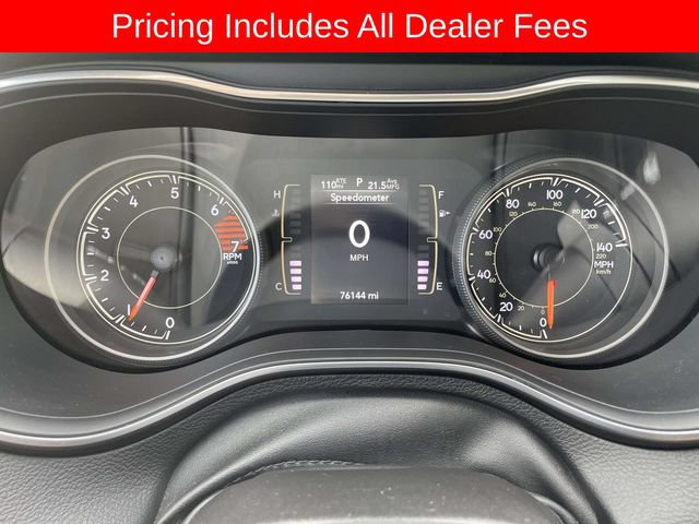 Used 2021 Jeep Cherokee Latitude Plus AWD/4WD image 22