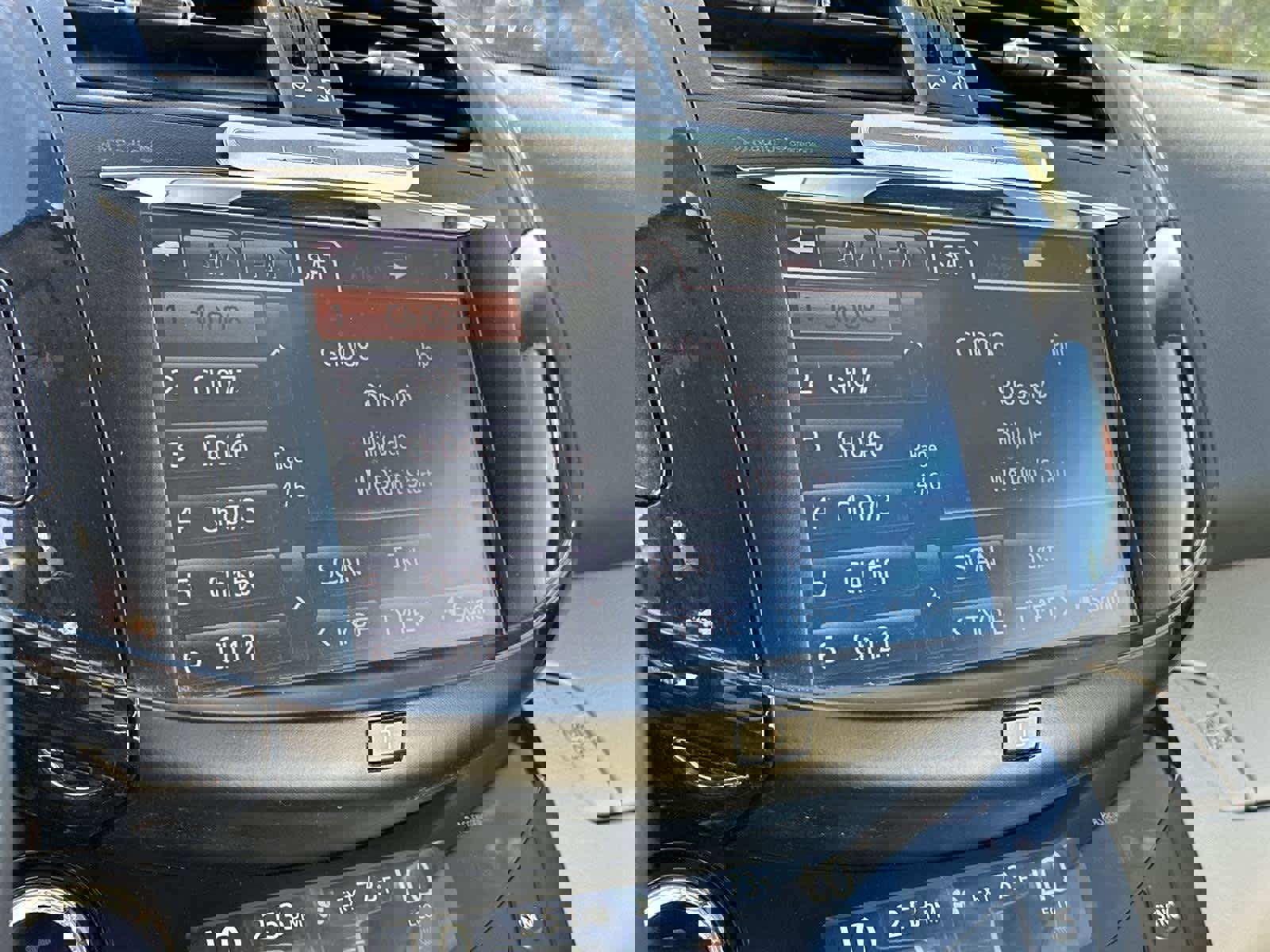 Used 2014 Toyota RAV4 EV image 16