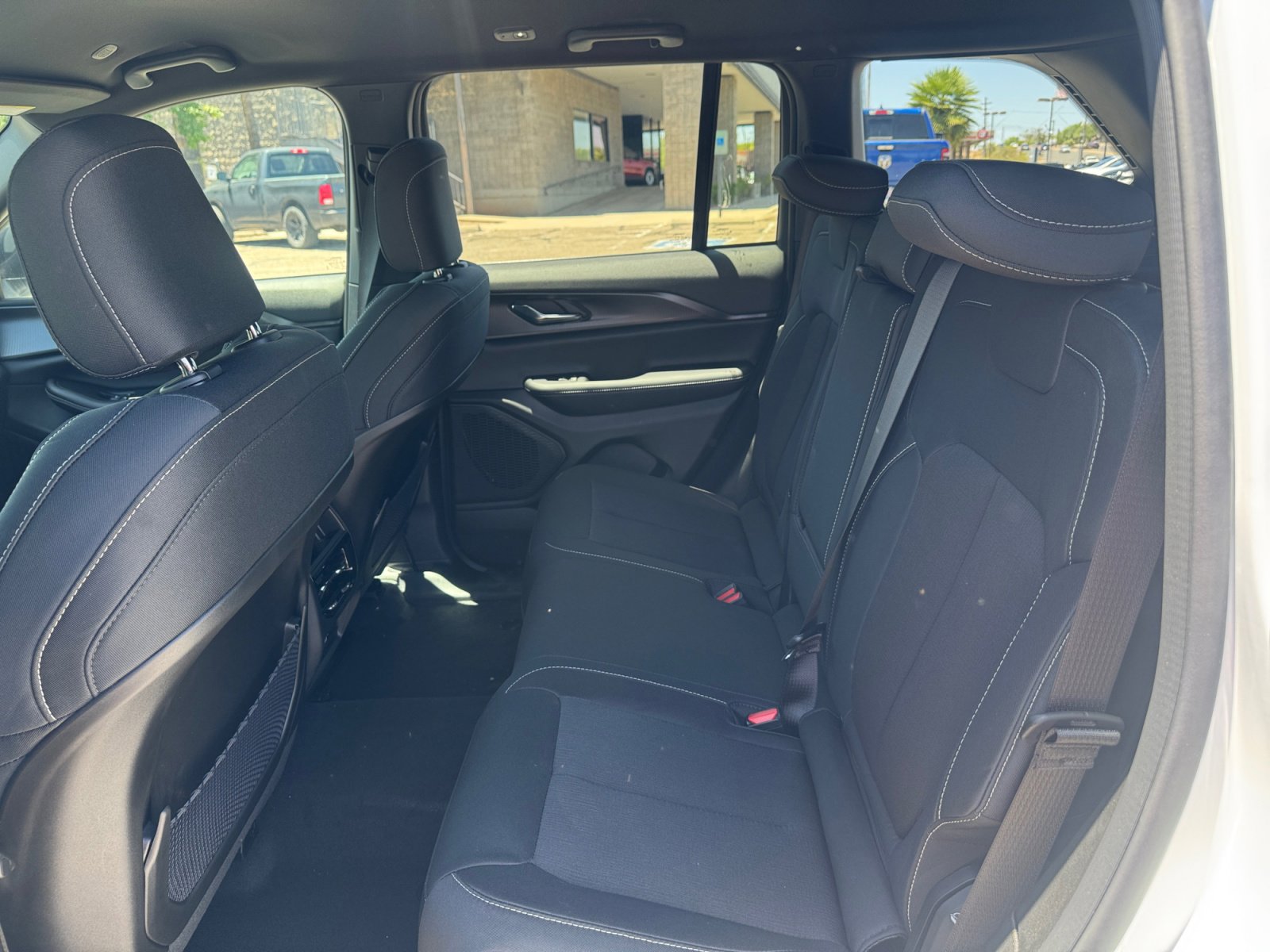 New 2026 Jeep Grand Cherokee Laredo w/ MOPAR Finishing Package RWD image 17