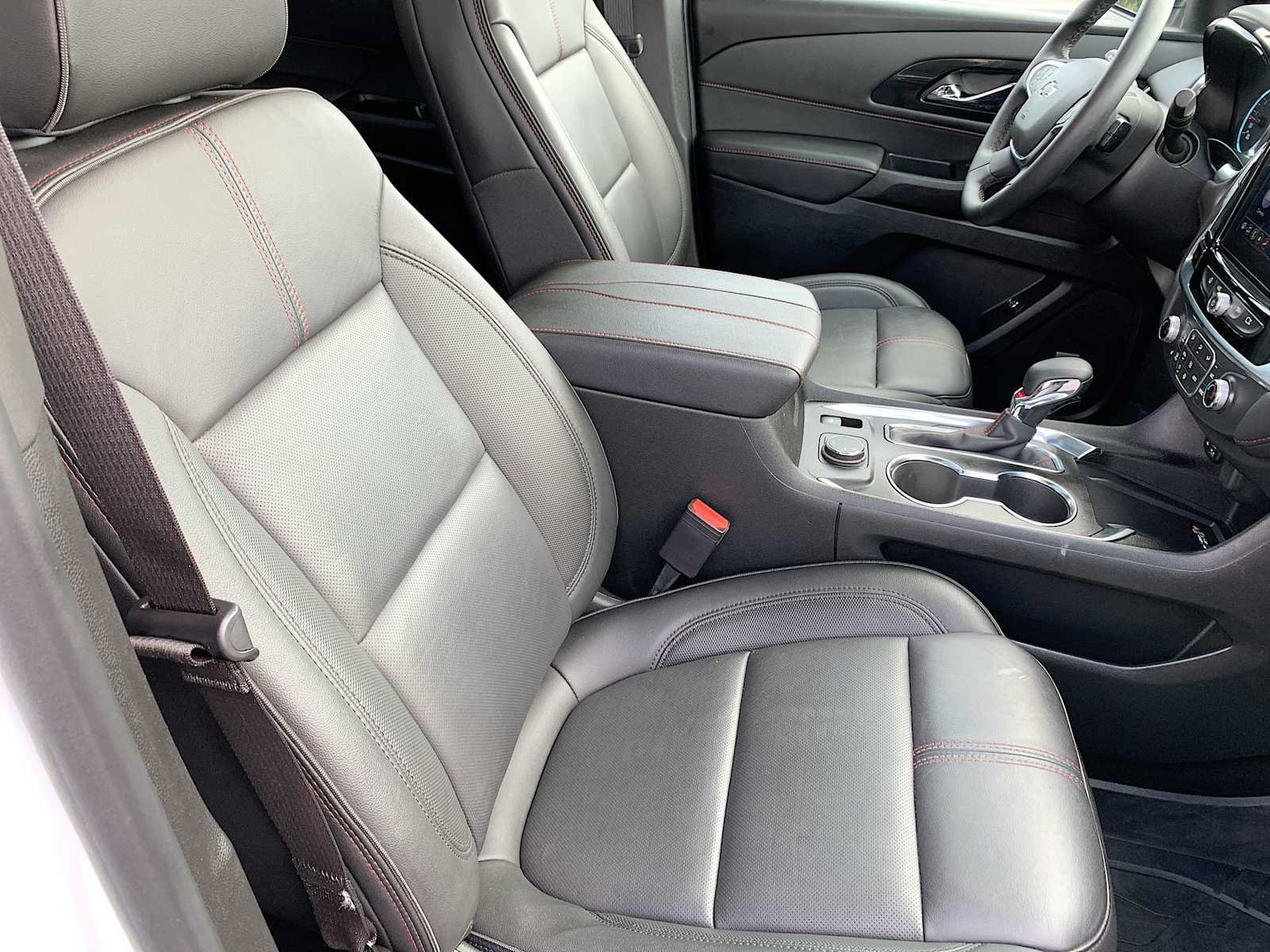Certified 2023 Chevrolet Traverse RS w/ LPO, Floor Liner Package AWD/4WD image 28