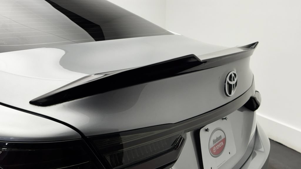 Used 2023 Toyota Camry SE AWD/4WD image 10