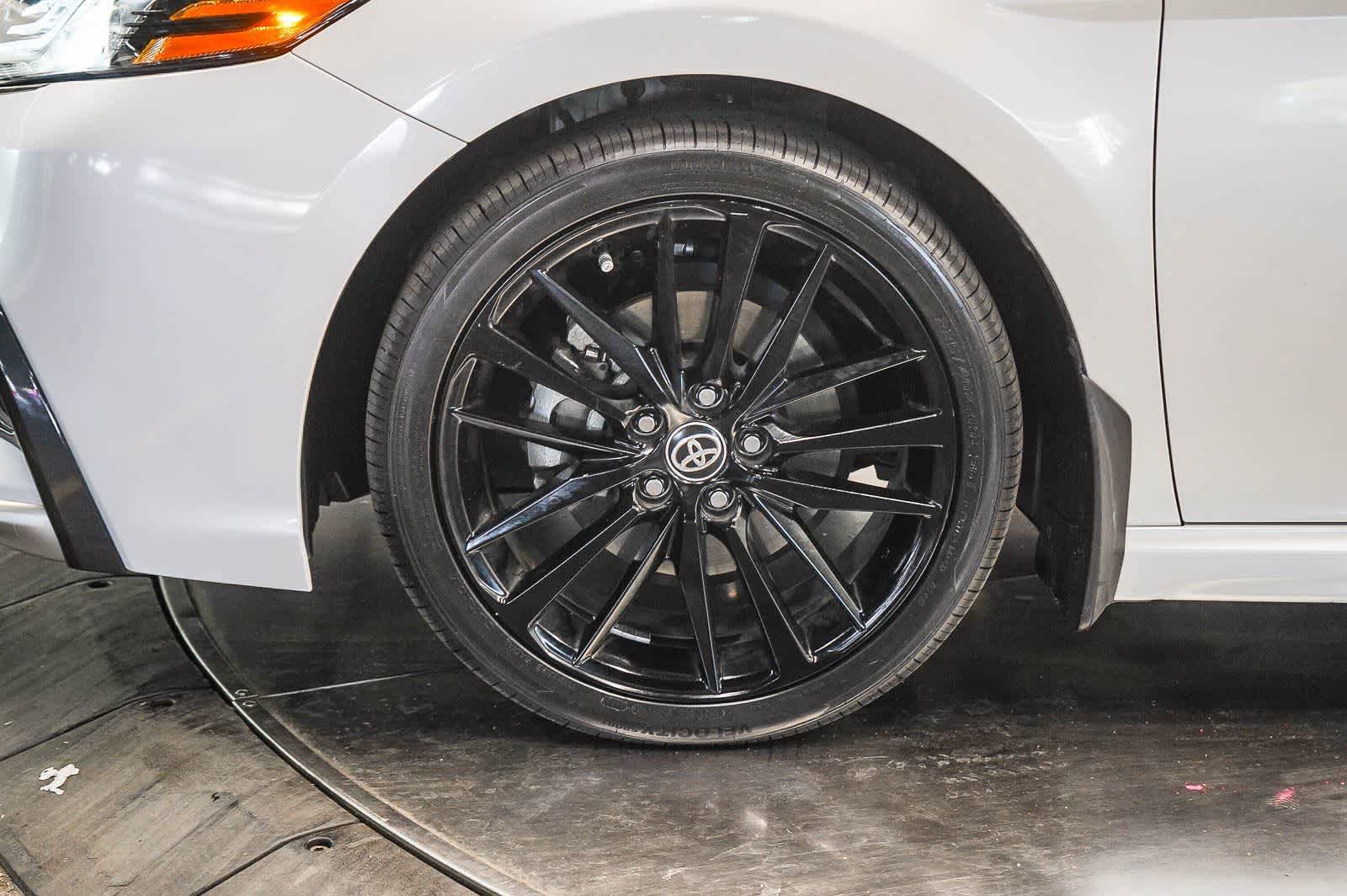 Used 2023 Toyota Camry XSE FWD image 7