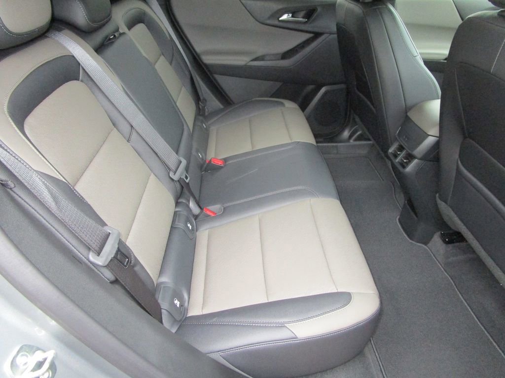 New 2026 Chevrolet Equinox LT w/ Convenience Package II image 18