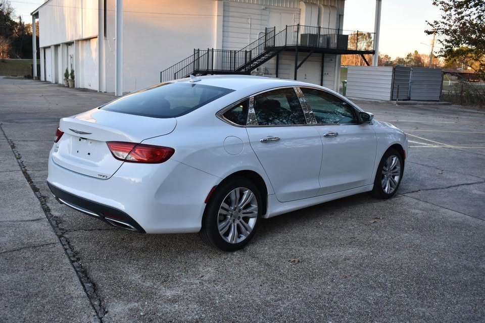 Used 2016 Chrysler 200 Limited w/ Anniversary Edition image 7