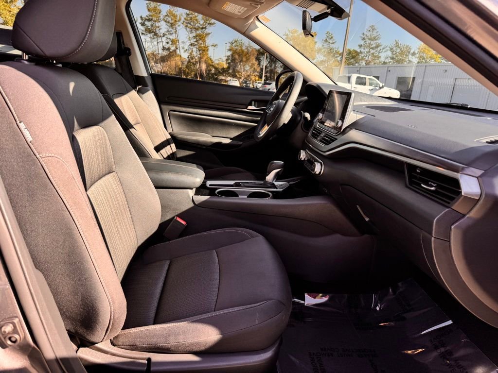 Used 2024 Nissan Altima 2.5 SV image 28