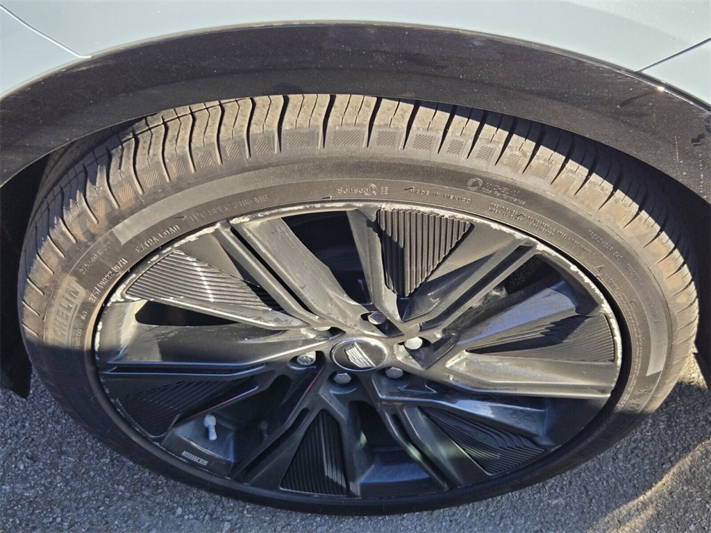 Used 2025 Cadillac Lyriq Sport image 9