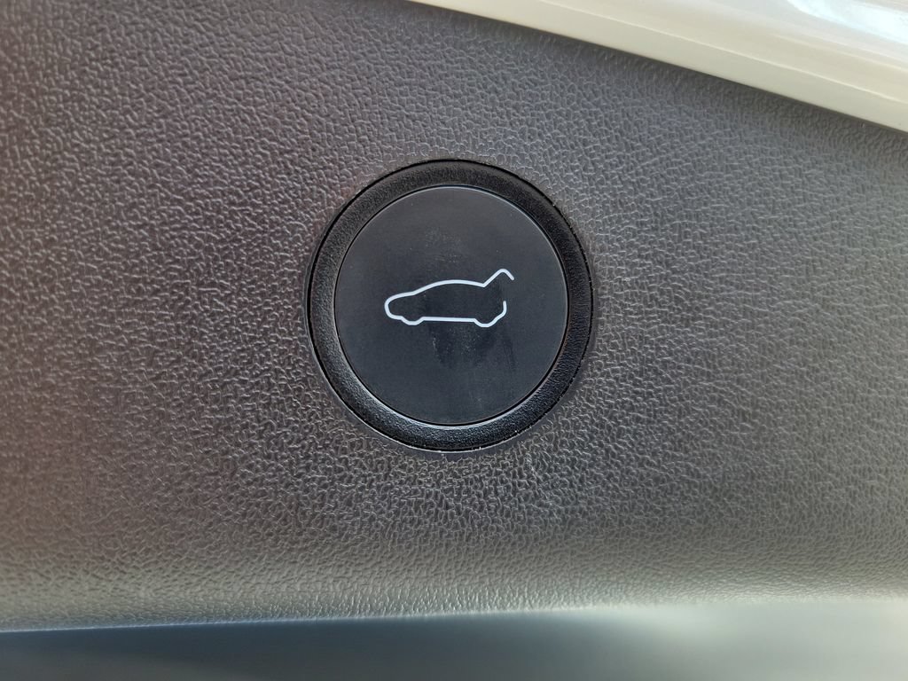 Used 2021 Tesla Model 3 Standard Range Plus RWD image 9
