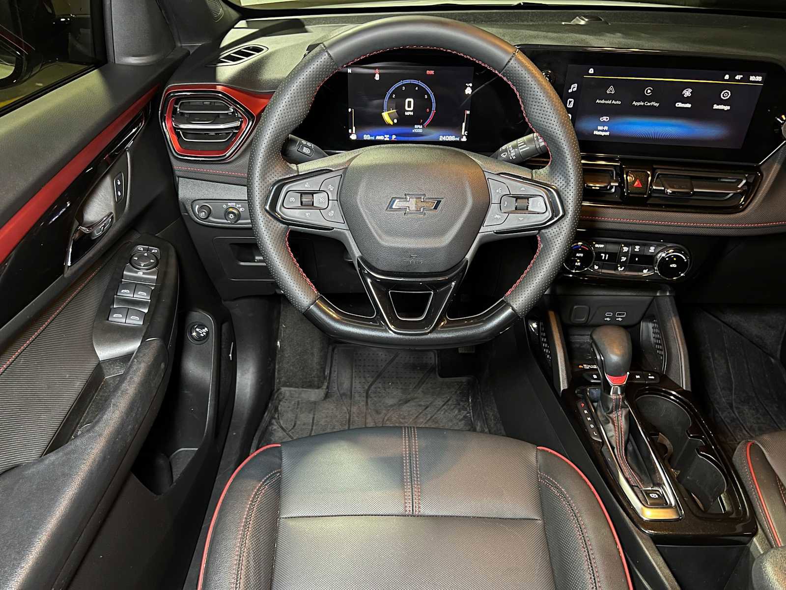 Used 2024 Chevrolet TrailBlazer RS w/ Convenience Package image 39