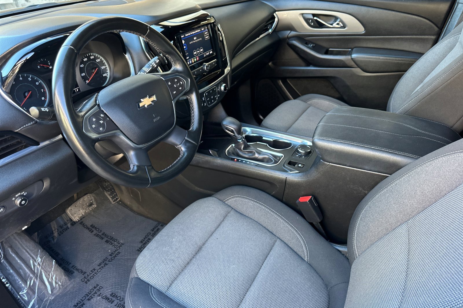 Used 2023 Chevrolet Traverse LT image 10