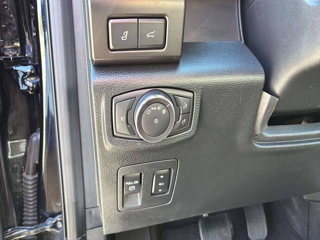 Used 2021 Ford Expedition Limited image 21