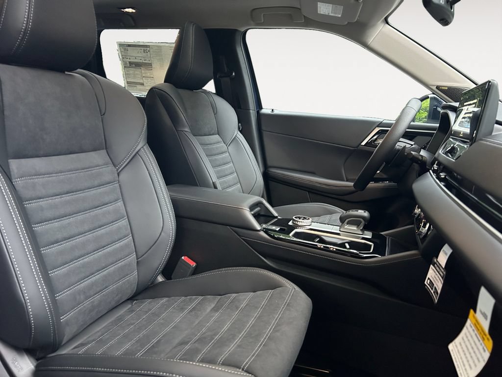 New 2026 Mitsubishi Outlander SE FWD image 15