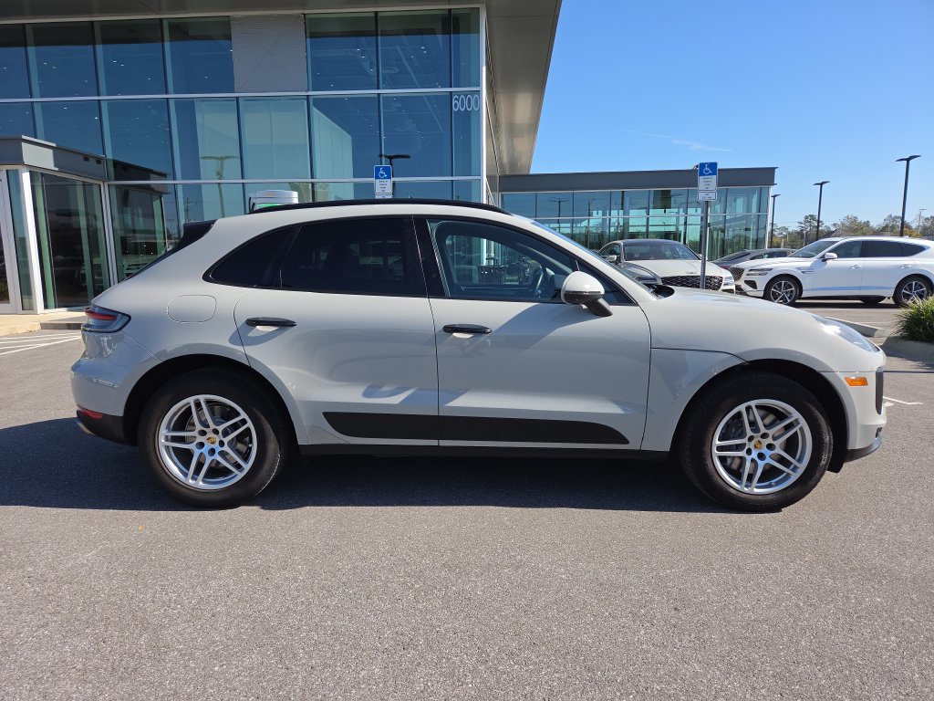 Used 2021 Porsche Macan AWD/4WD image 9