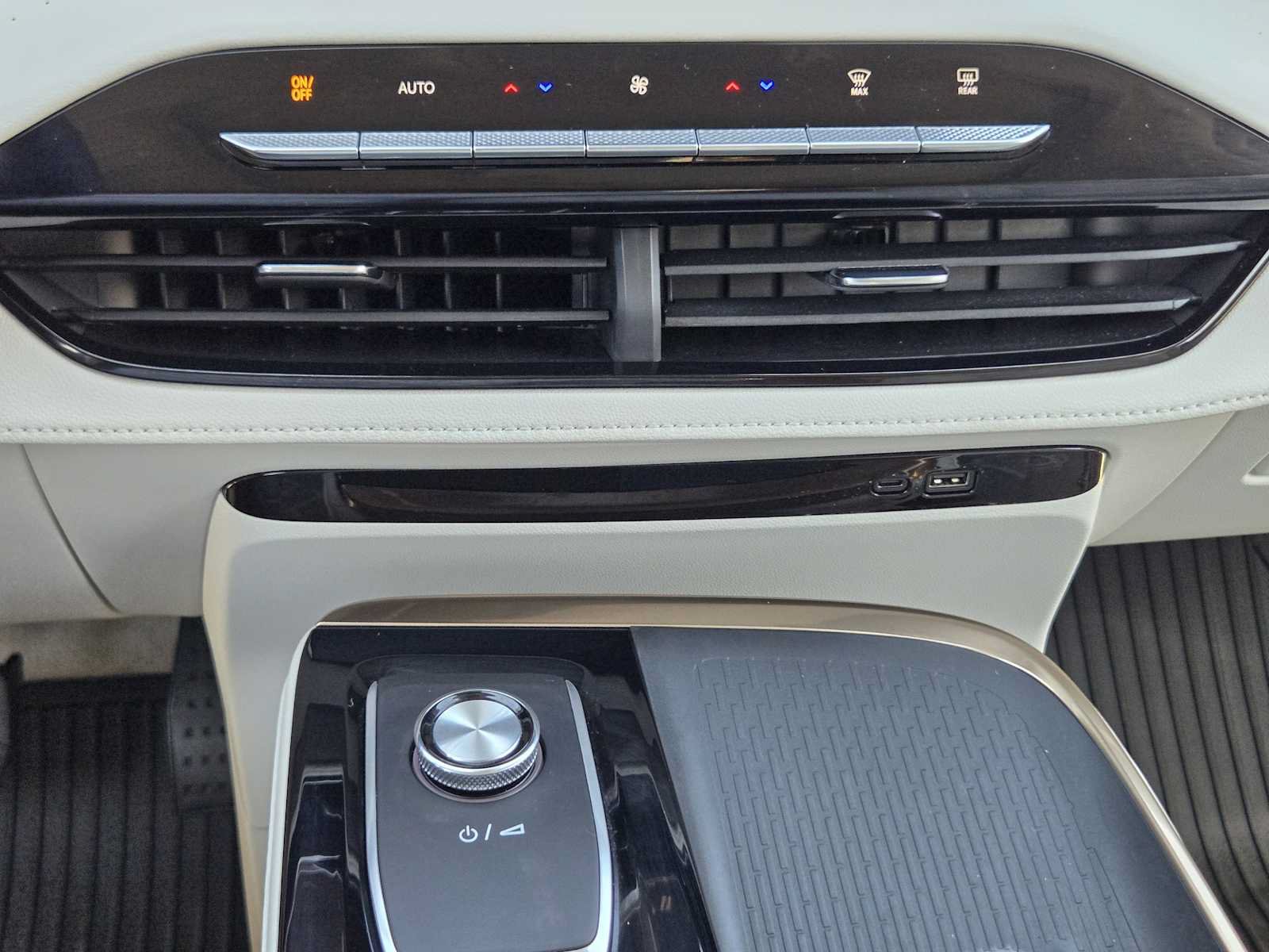 Certified 2026 Buick Enclave Avenir w/ Super Cruise Package AWD/4WD image 20