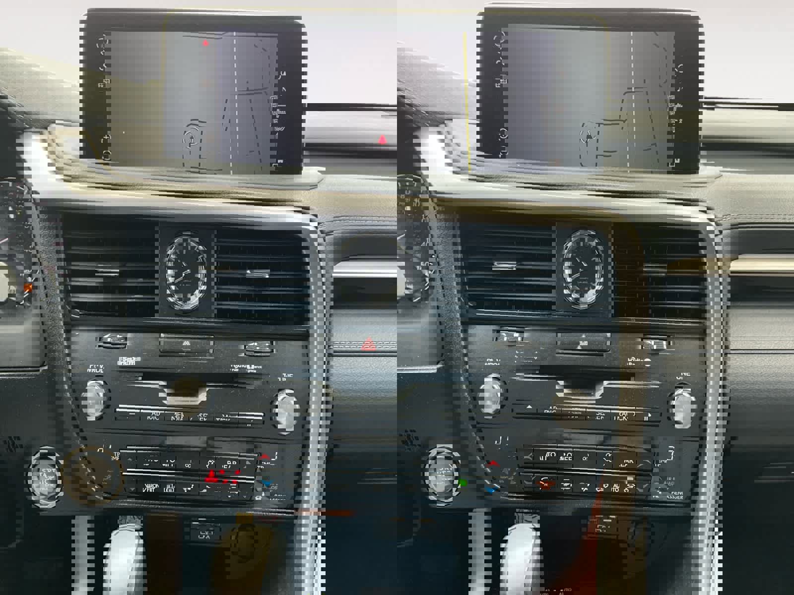 Used 2022 Lexus RX 350L Premium w/ Premium Package image 15