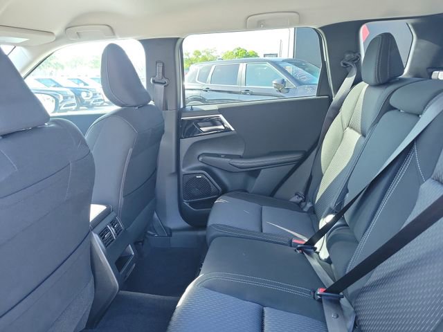 New 2026 Mitsubishi Outlander ES FWD image 12