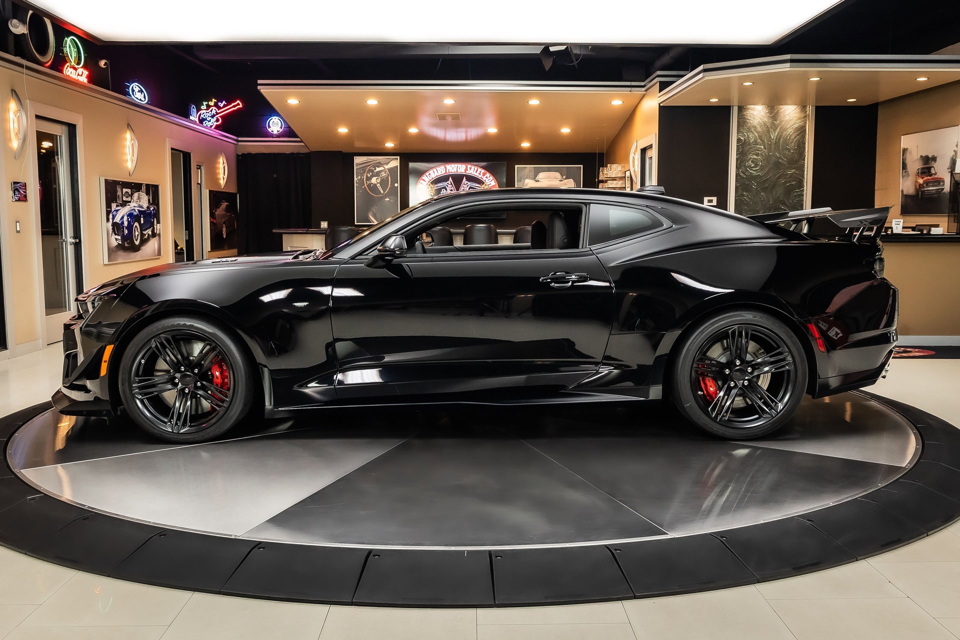 Used 2022 Chevrolet Camaro ZL1 image 18