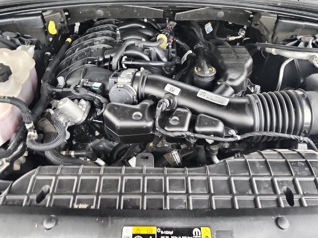 Certified 2024 Jeep Grand Cherokee Limited AWD/4WD image 38