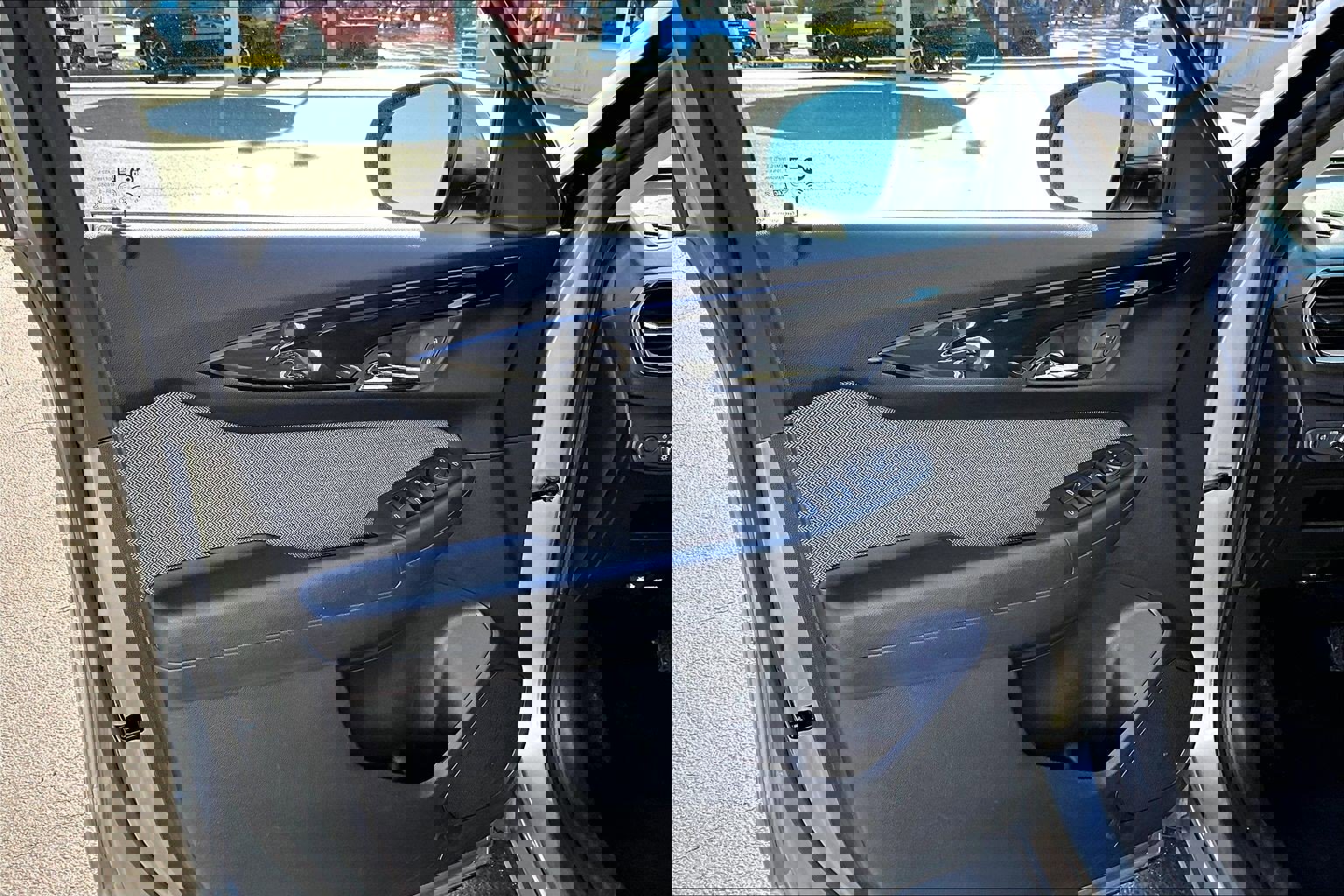 Certified 2025 Chevrolet TrailBlazer LT image 17