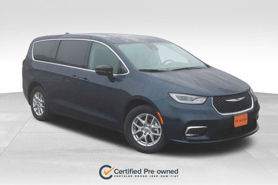 Certified 2024 Chrysler Pacifica Touring-L