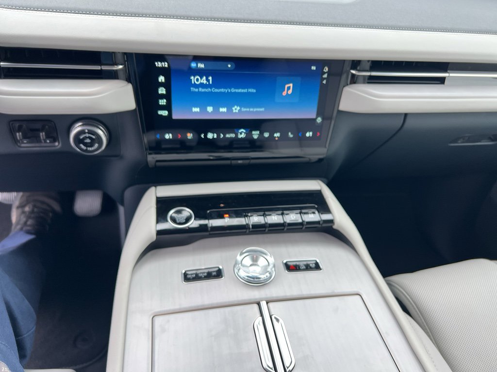 New 2026 Lincoln Navigator L Reserve w/ Jet Appearance Package image 14