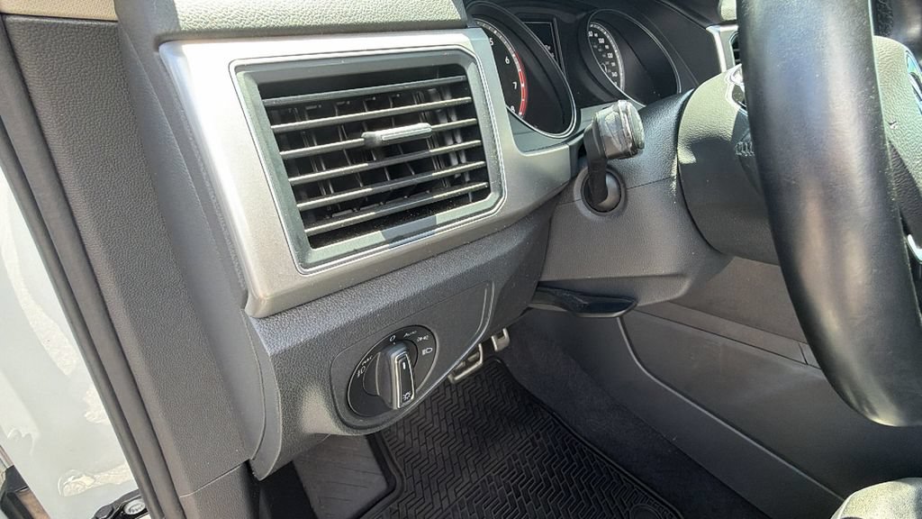 Used 2019 Volkswagen Atlas SE FWD image 15