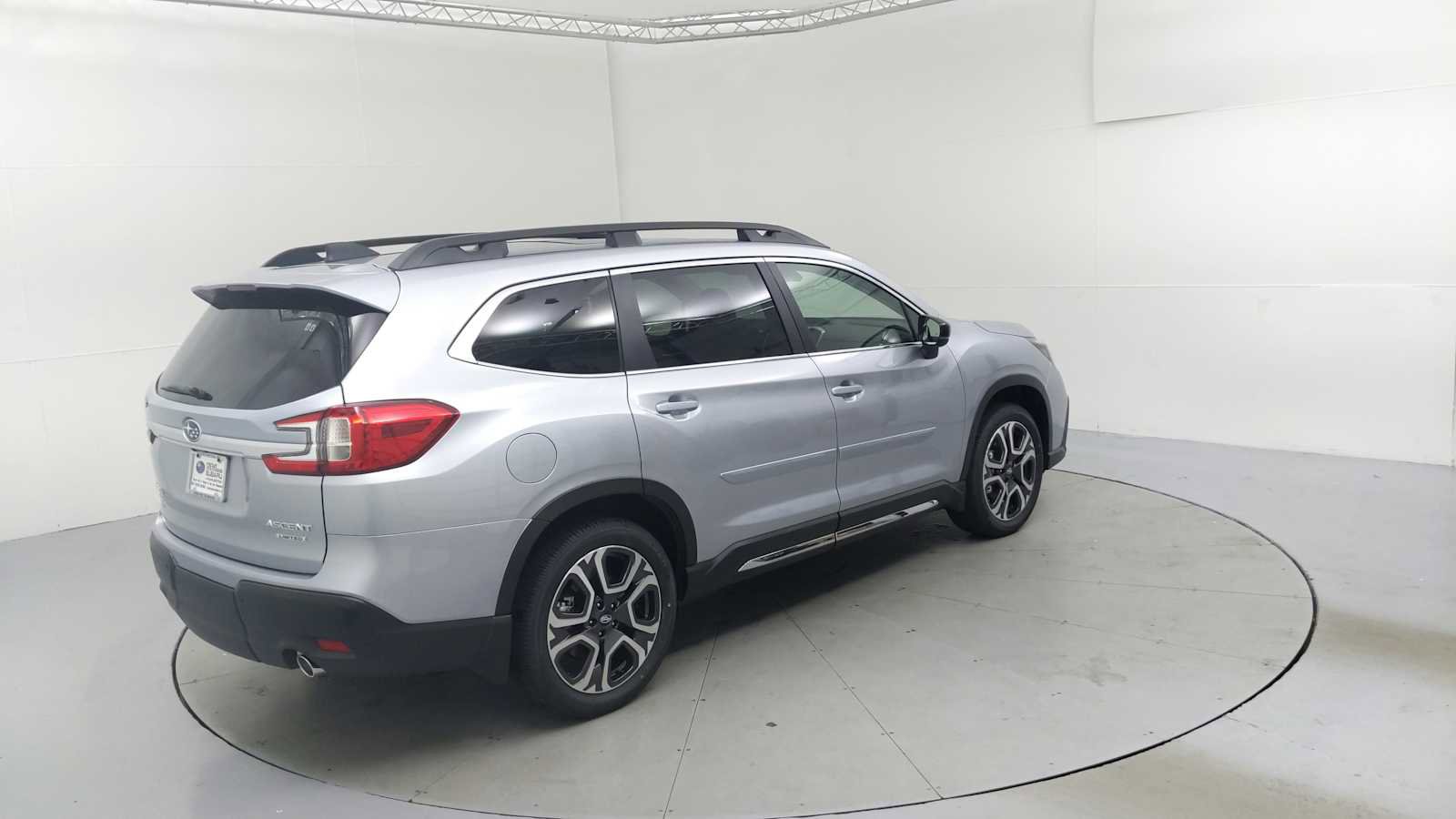 New 2025 Subaru Ascent Limited image 10