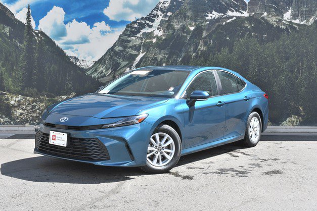 Certified 2025 Toyota Camry LE FWD image 6
