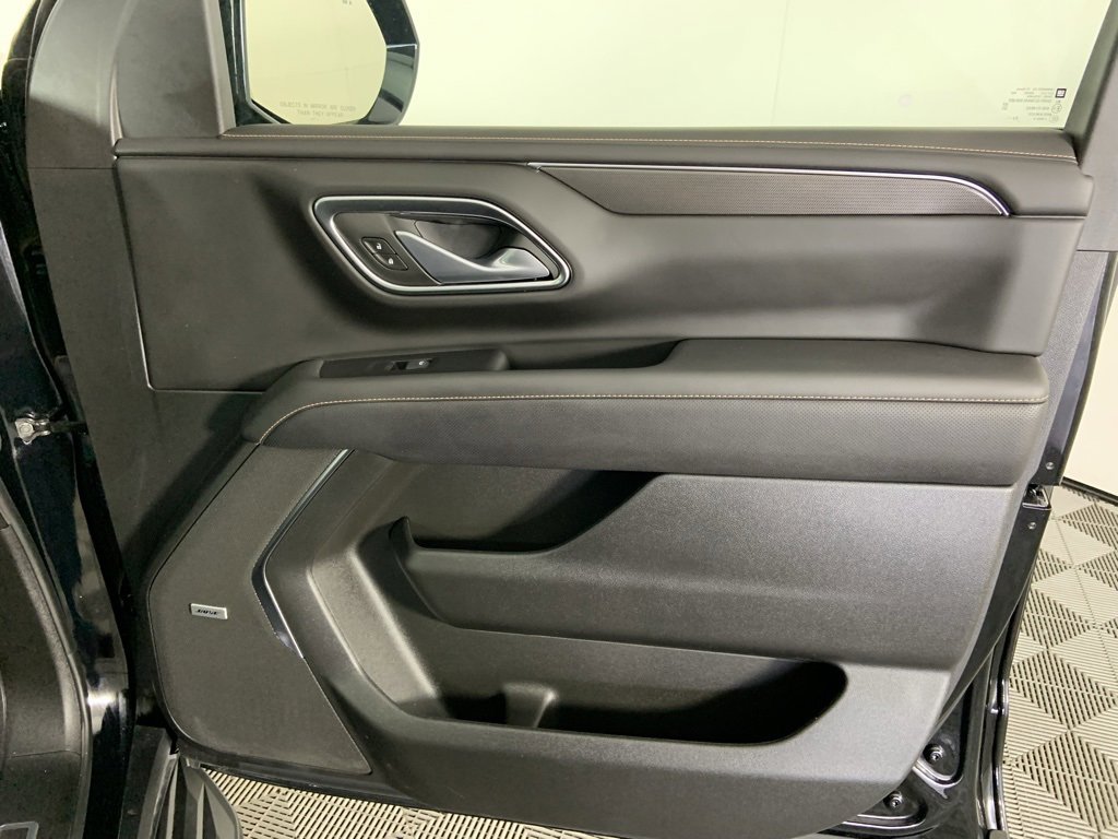 Used 2024 GMC Yukon AT4 w/ Technology Package image 28