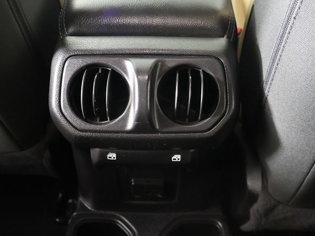 Used 2021 Jeep Wrangler Unlimited Sahara AWD/4WD image 46