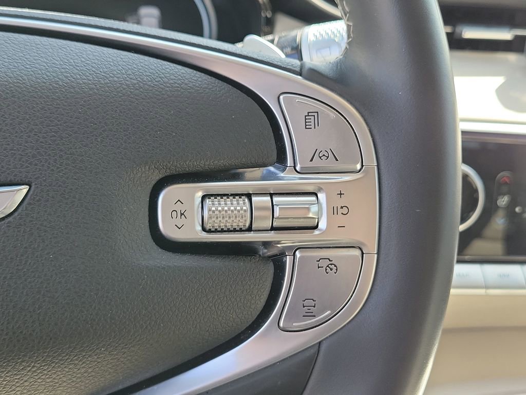 Used 2022 Genesis GV70 2.5T w/ Advanced Package image 22