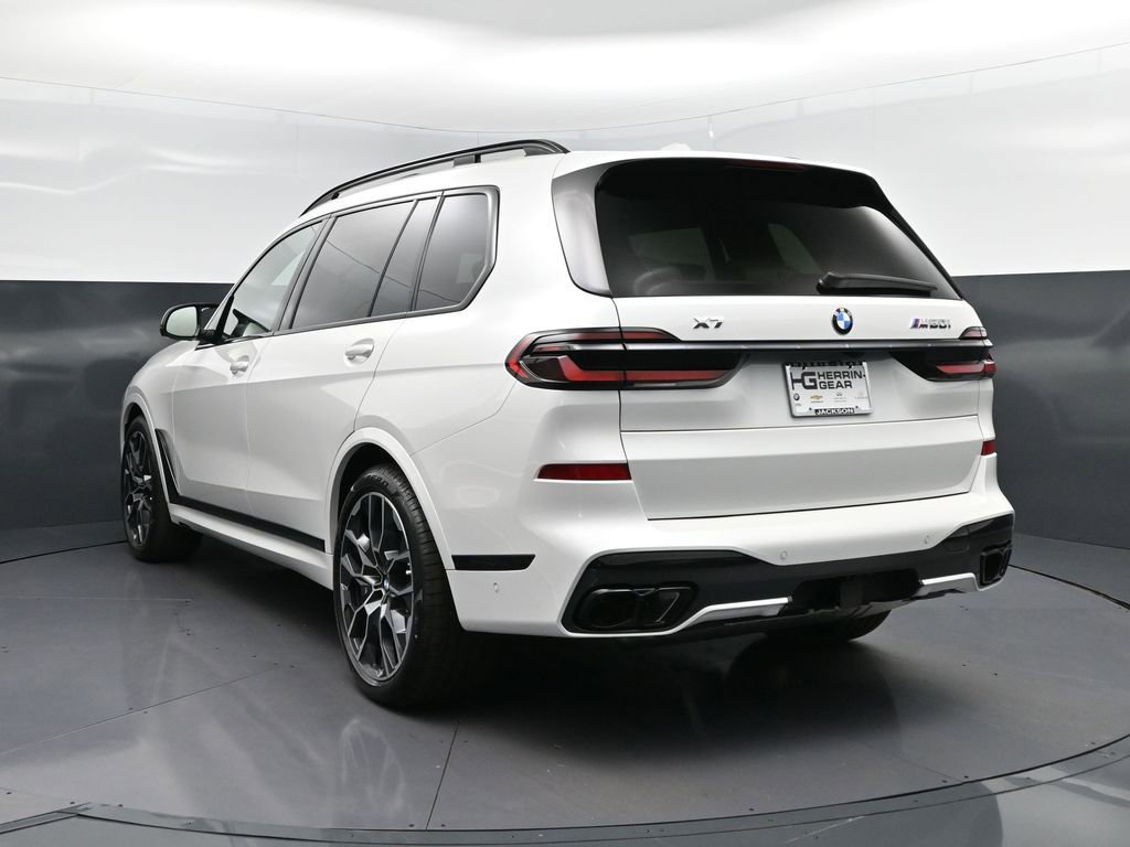 New 2026 BMW X7 M60i image 5