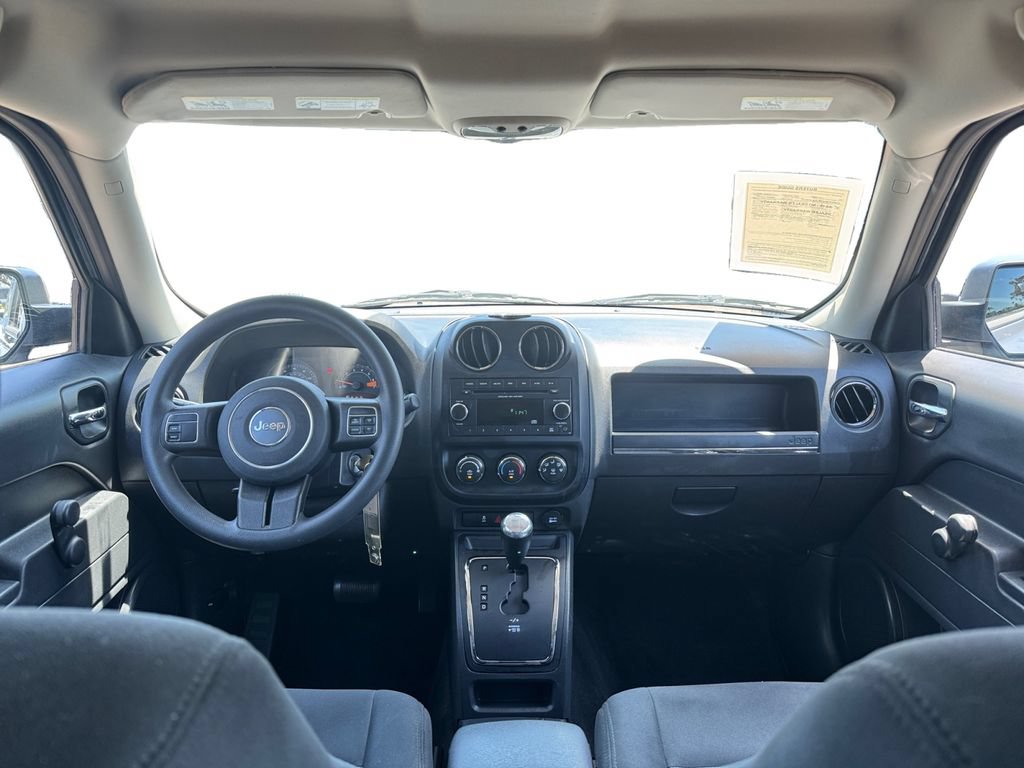 Used 2014 Jeep Patriot Sport FWD image 13