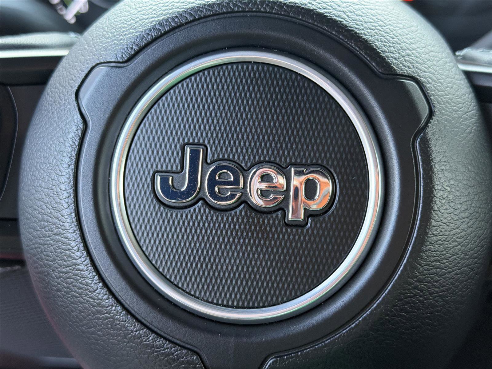 Used 2025 Jeep Wrangler Willys image 24