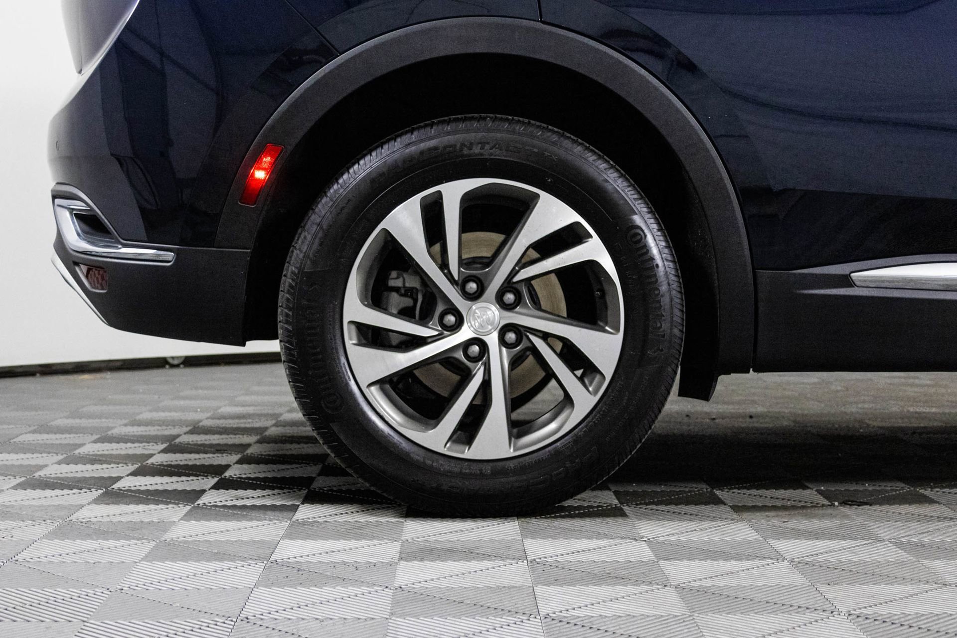 Used 2021 Buick Envision Essence image 44