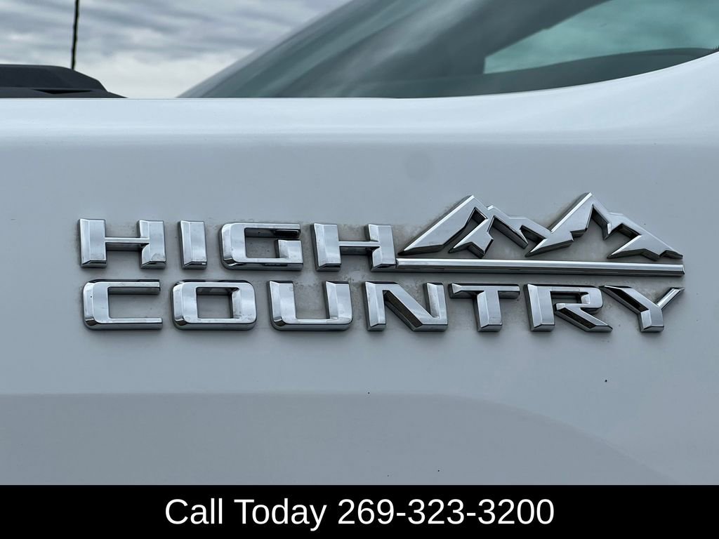 Used 2023 Chevrolet Silverado 2500 High Country w/ Z71 Off-Road Package AWD/4WD image 2