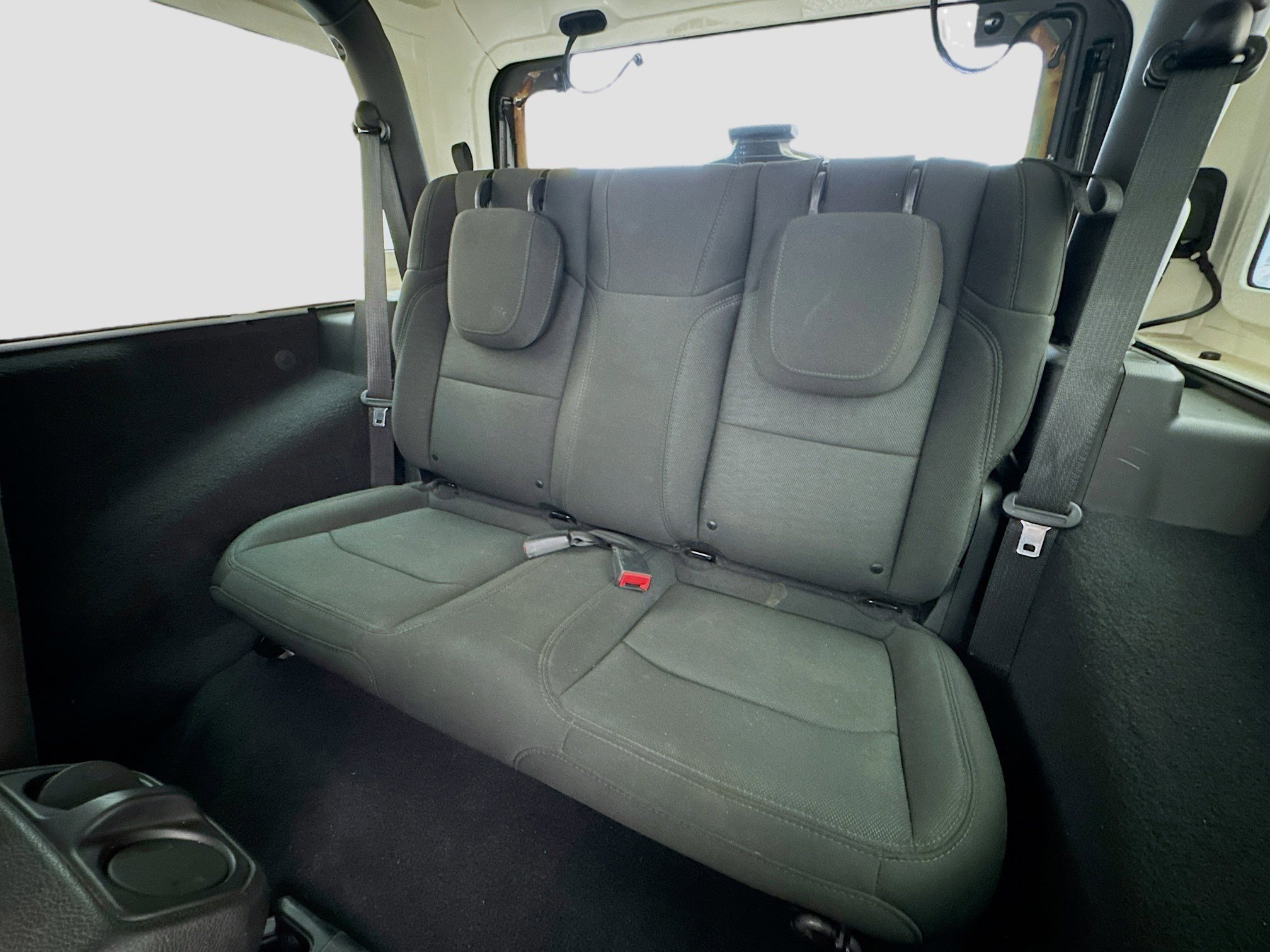 Used 2020 Jeep Wrangler Sport AWD/4WD image 15