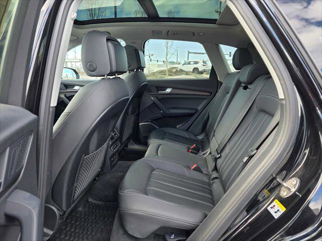 Used 2021 Audi Q5 2.0T Premium Plus w/ Premium Plus Package AWD/4WD image 16