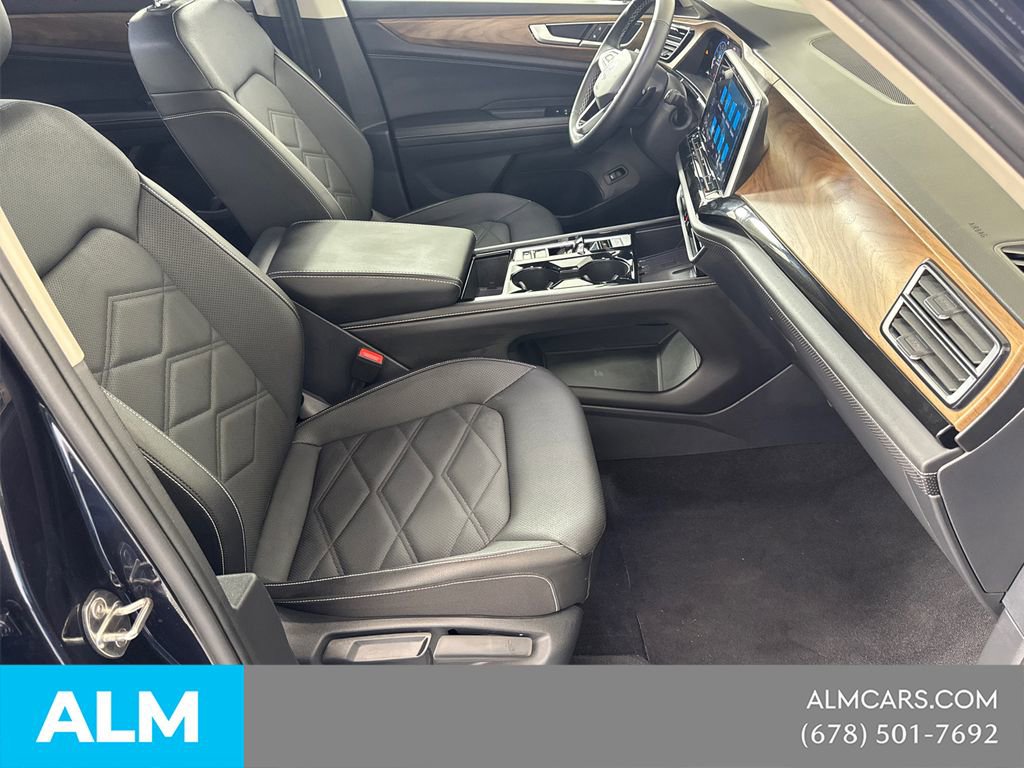 Used 2025 Volkswagen Atlas SE FWD image 17