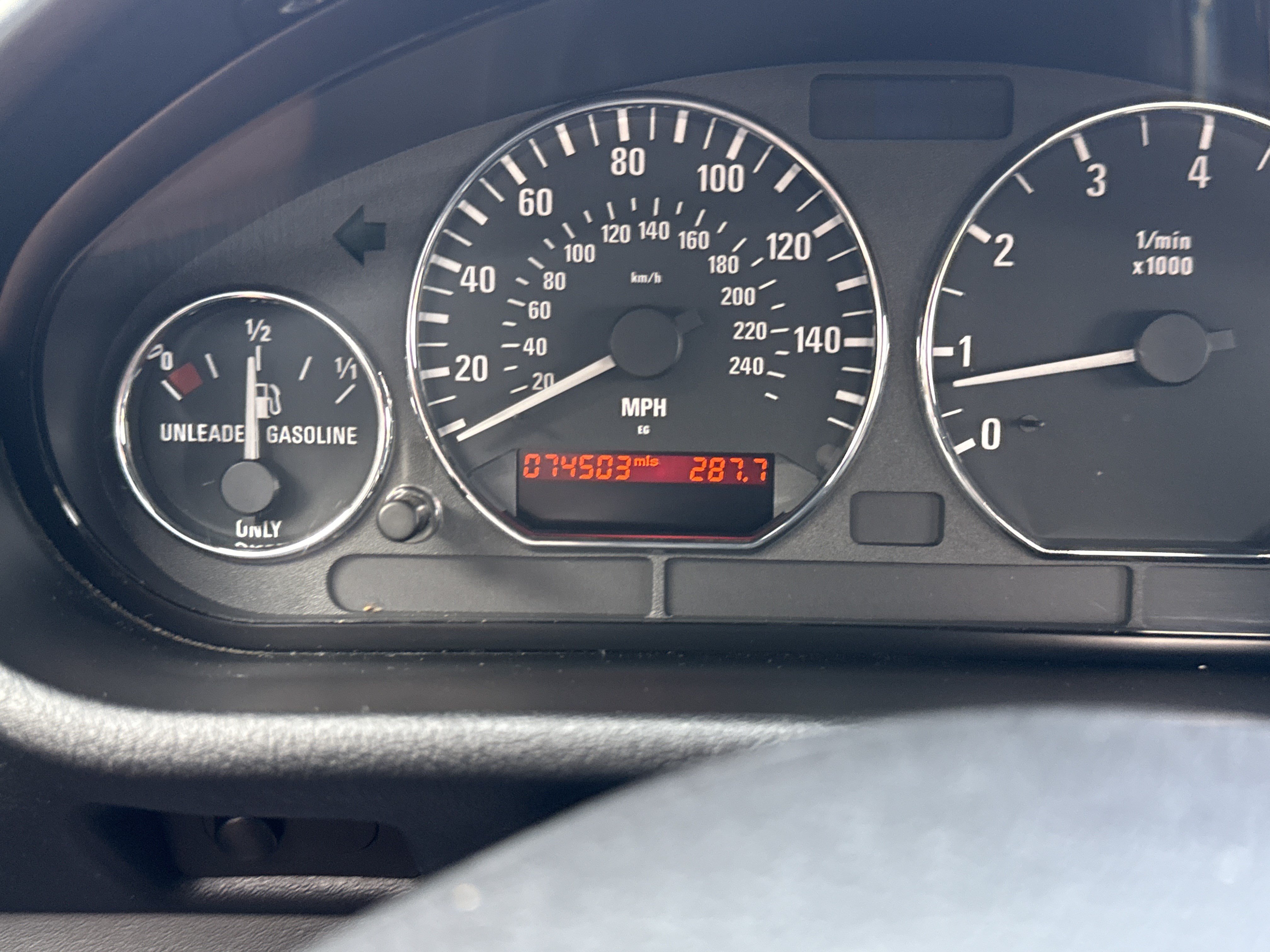 Used 2001 BMW Z3 3.0i RWD image 20