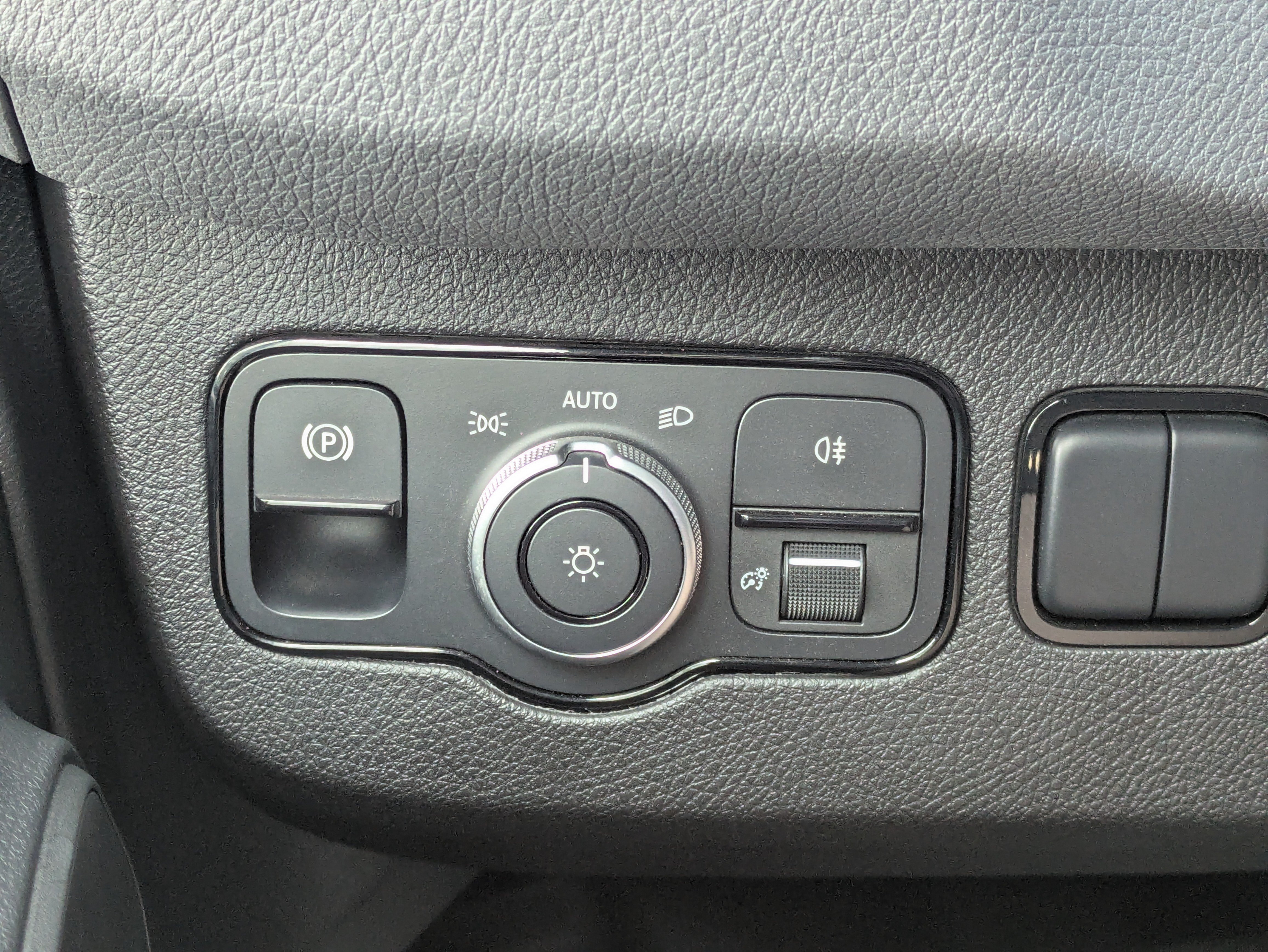 Used 2021 Mercedes-Benz Sprinter 2500 image 26